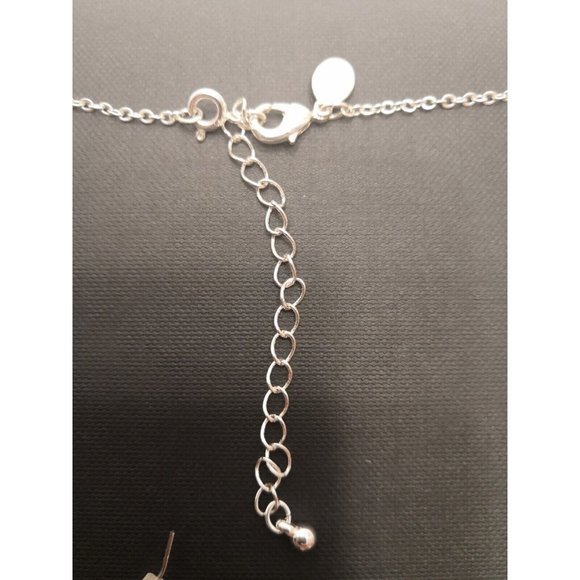 Paparazzi Silver Leaf Necklace And Earrings Set - Picture 4 of 7